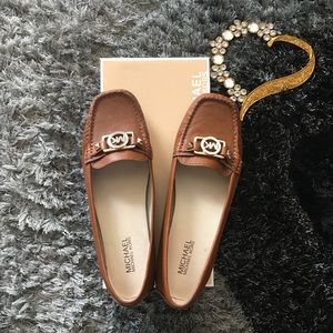 Authentic Michael Kors moccasin leather flats size